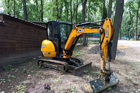 mini digger hire rockingham|5 tonne mini digger hire.